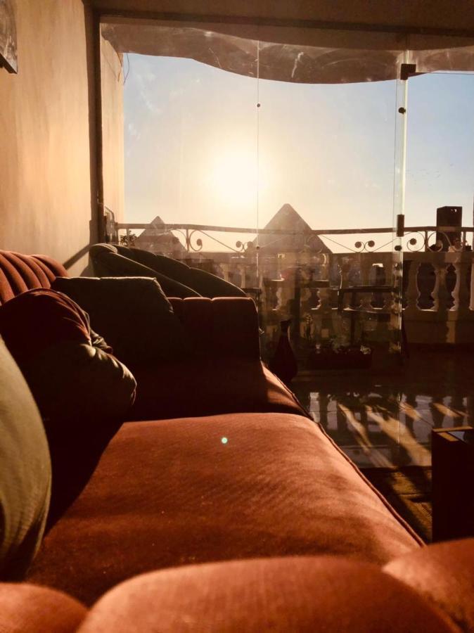 Full Pyramids View Apartment With Balcony For 8 P Kafret el-Gabal Exteriör bild