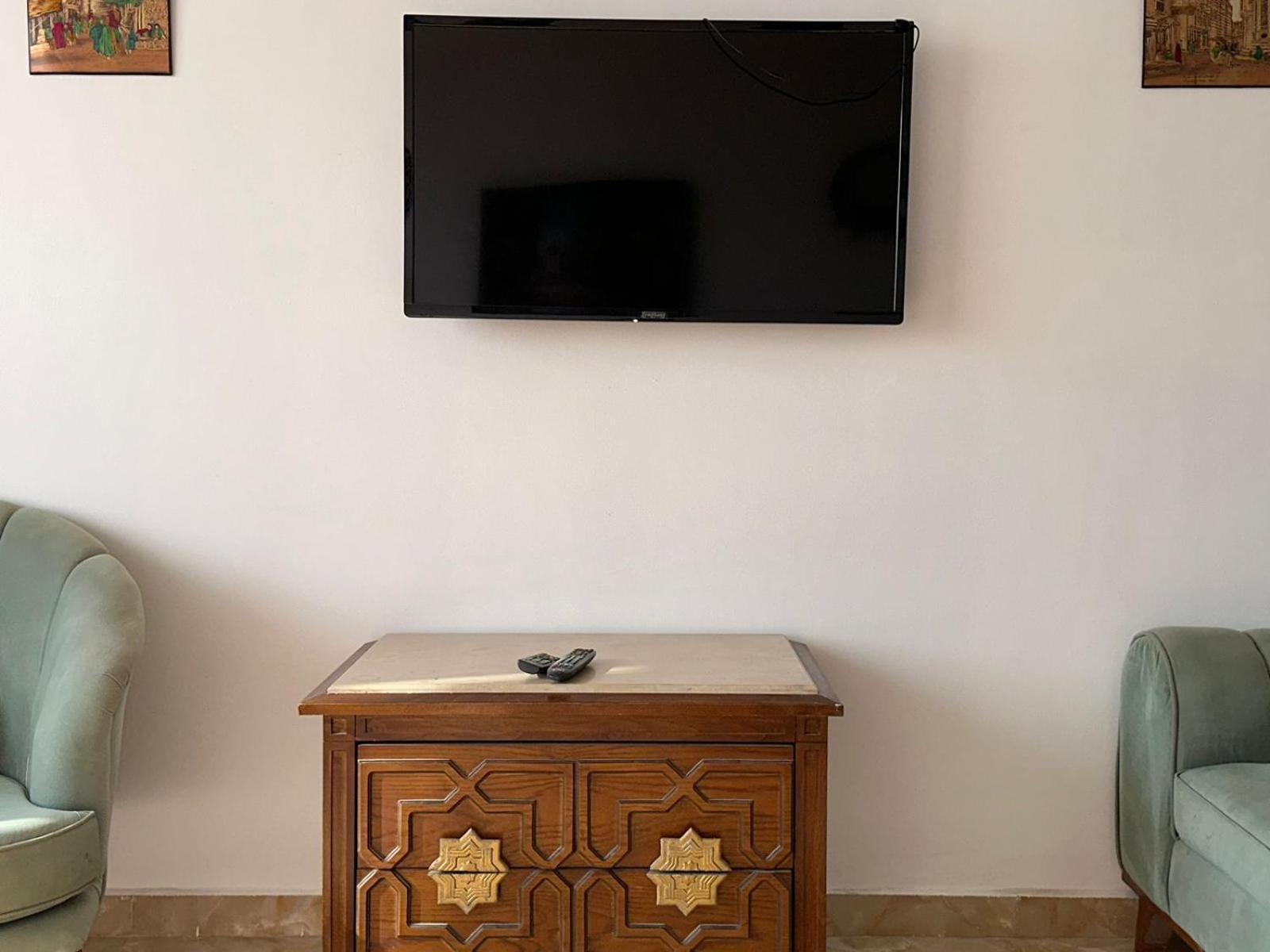 Full Pyramids View Apartment With Balcony For 8 P Kafret el-Gabal Exteriör bild