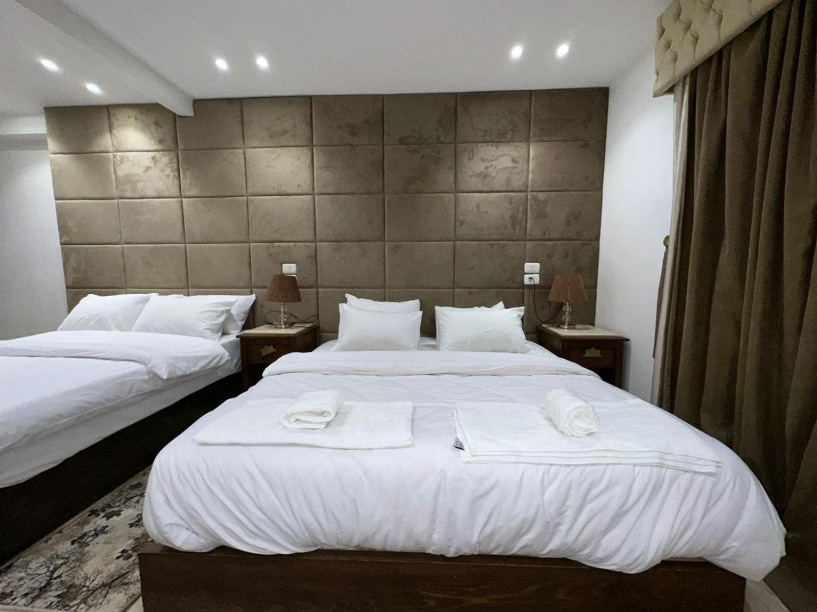 Full Pyramids View Apartment With Balcony For 8 P Kafret el-Gabal Exteriör bild