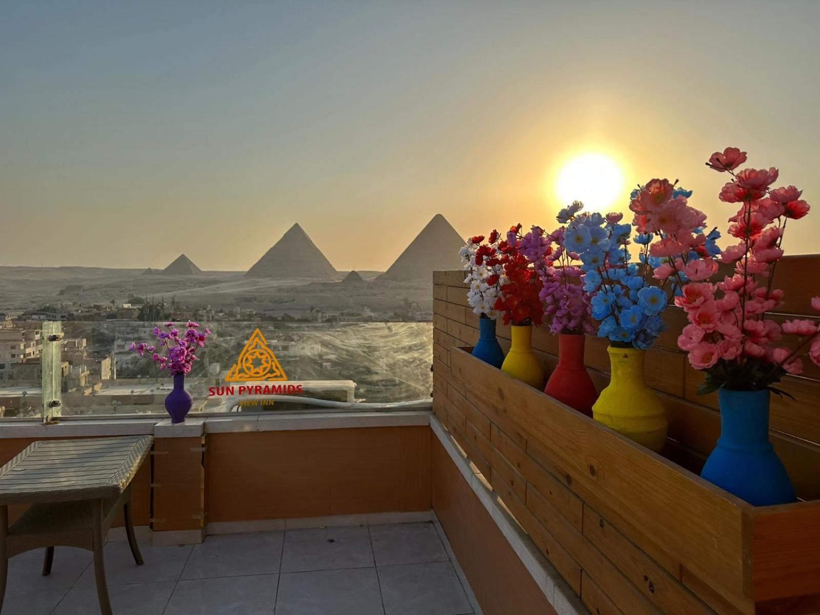 Full Pyramids View Apartment With Balcony For 8 P Kafret el-Gabal Exteriör bild
